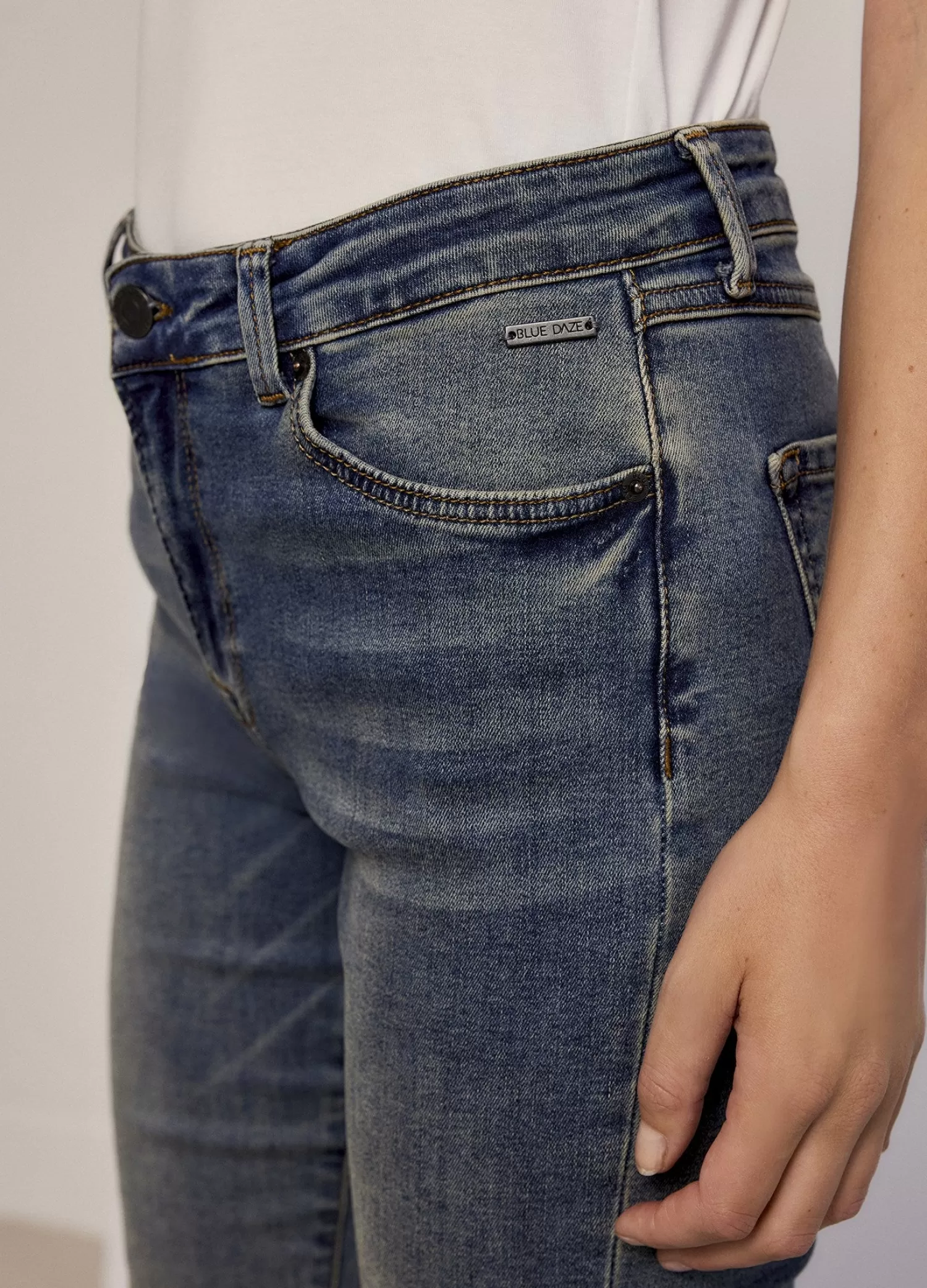 DAMES Summum Blue Daze Denim Tapered Jeans