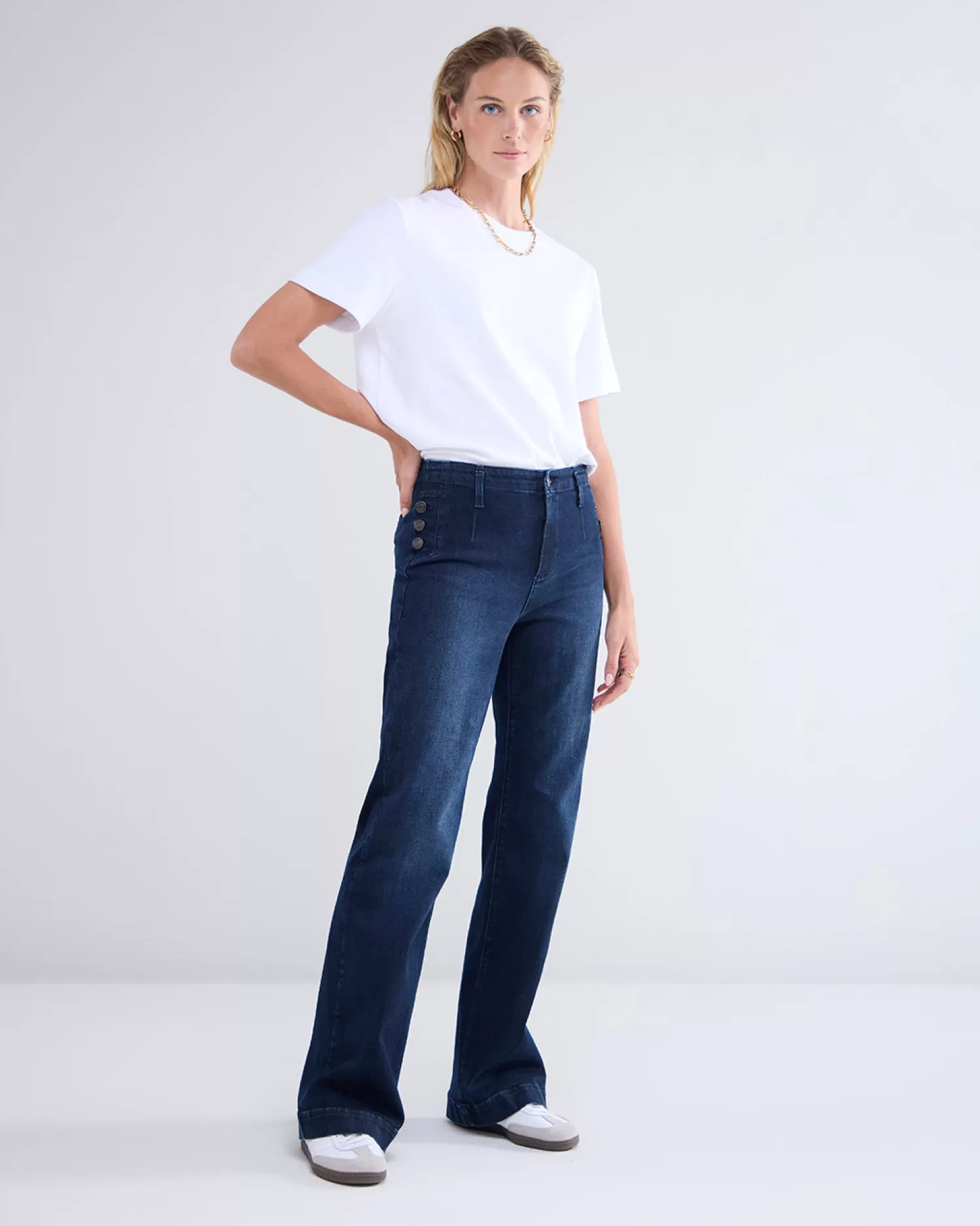 DAMES Summum Flared Jeans Met Knoopdetails