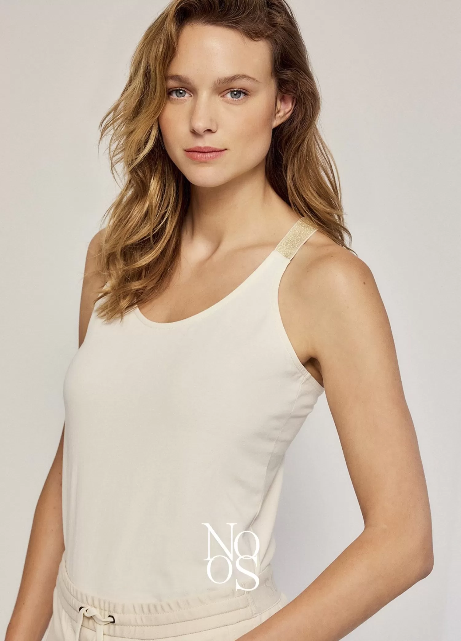 DAMES Summum Luxury Basic Singlettop Met Gekruiste Schouderbanden
