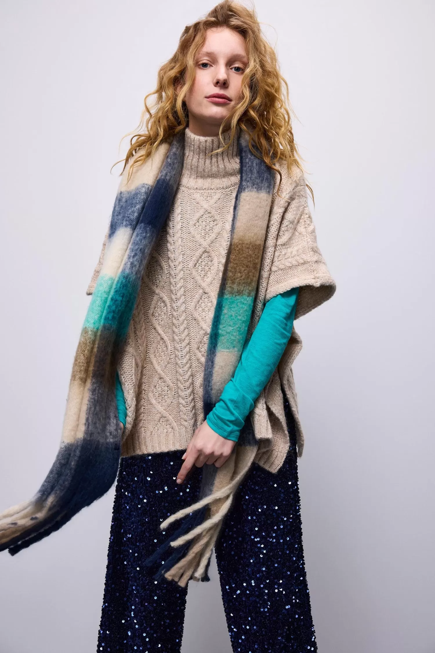 DAMES Summum Poncho Met Col