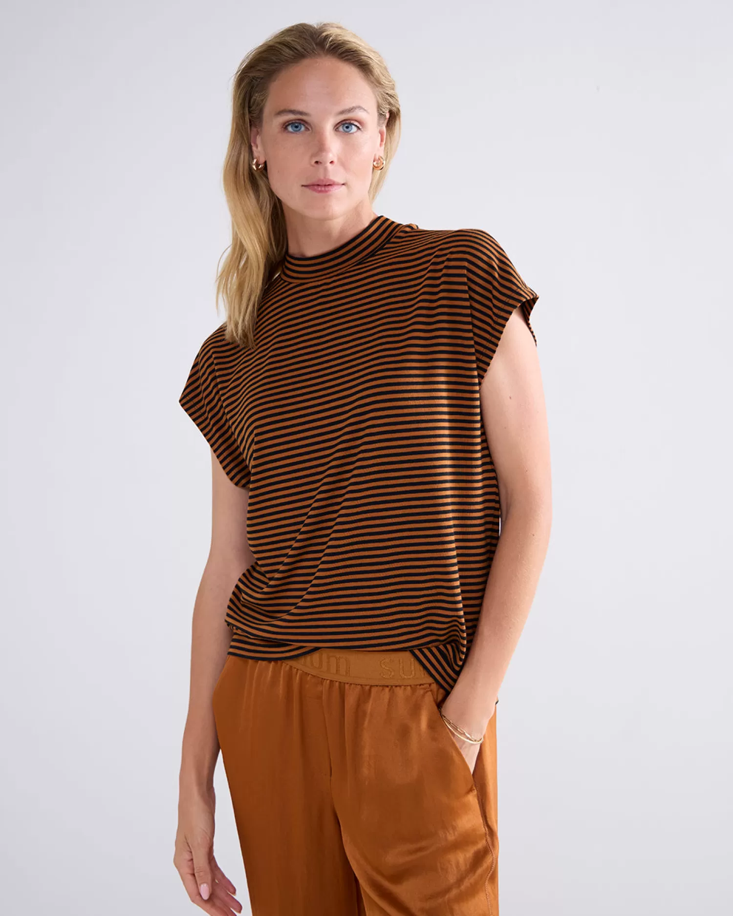 DAMES Summum Top Met Aangeknipte Mouwen